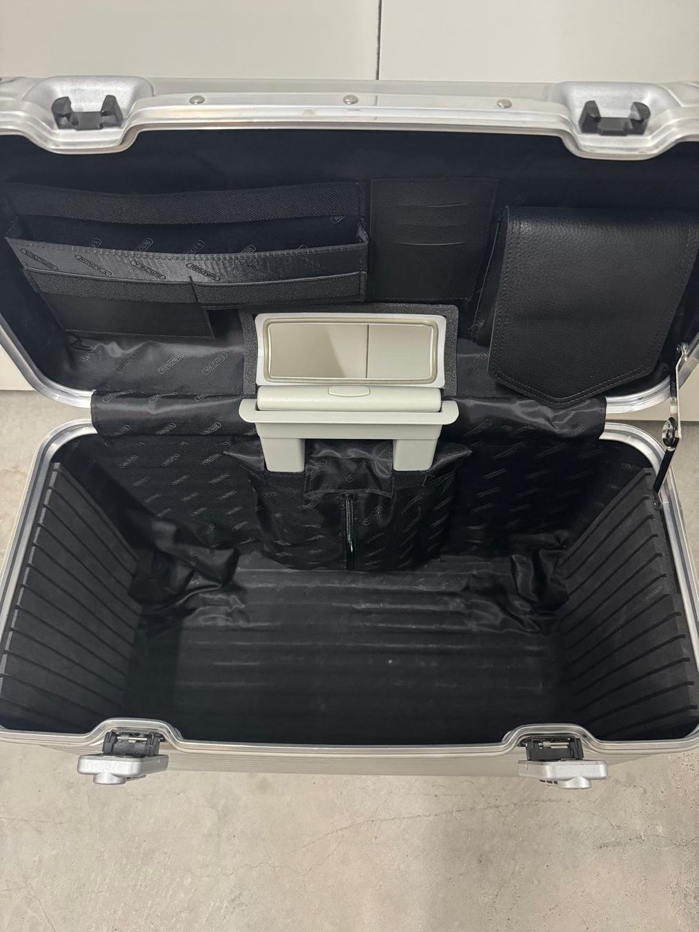 Rimowa Valigie: Rimowa pilot case – Usato da Thalwil venduto da Smotha 2
