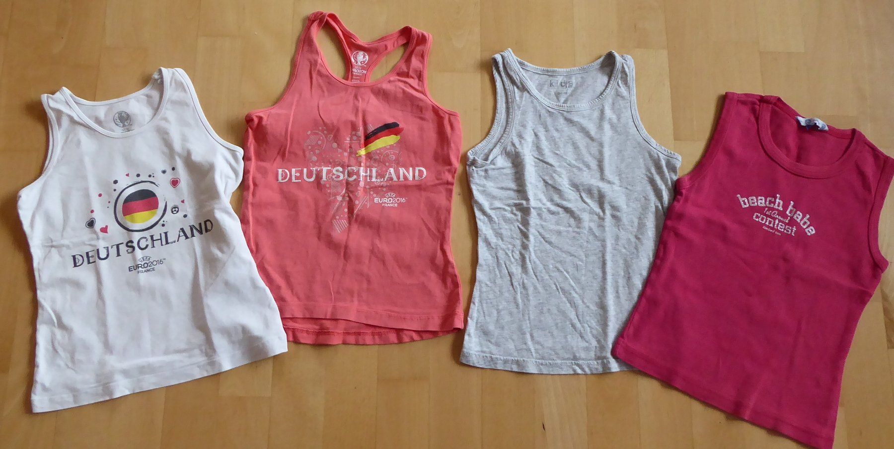 Lotti & Set di vestiti: 4 Shirts  Grösse  134/140 – Usato da Wettingen venduto da tonia3 1