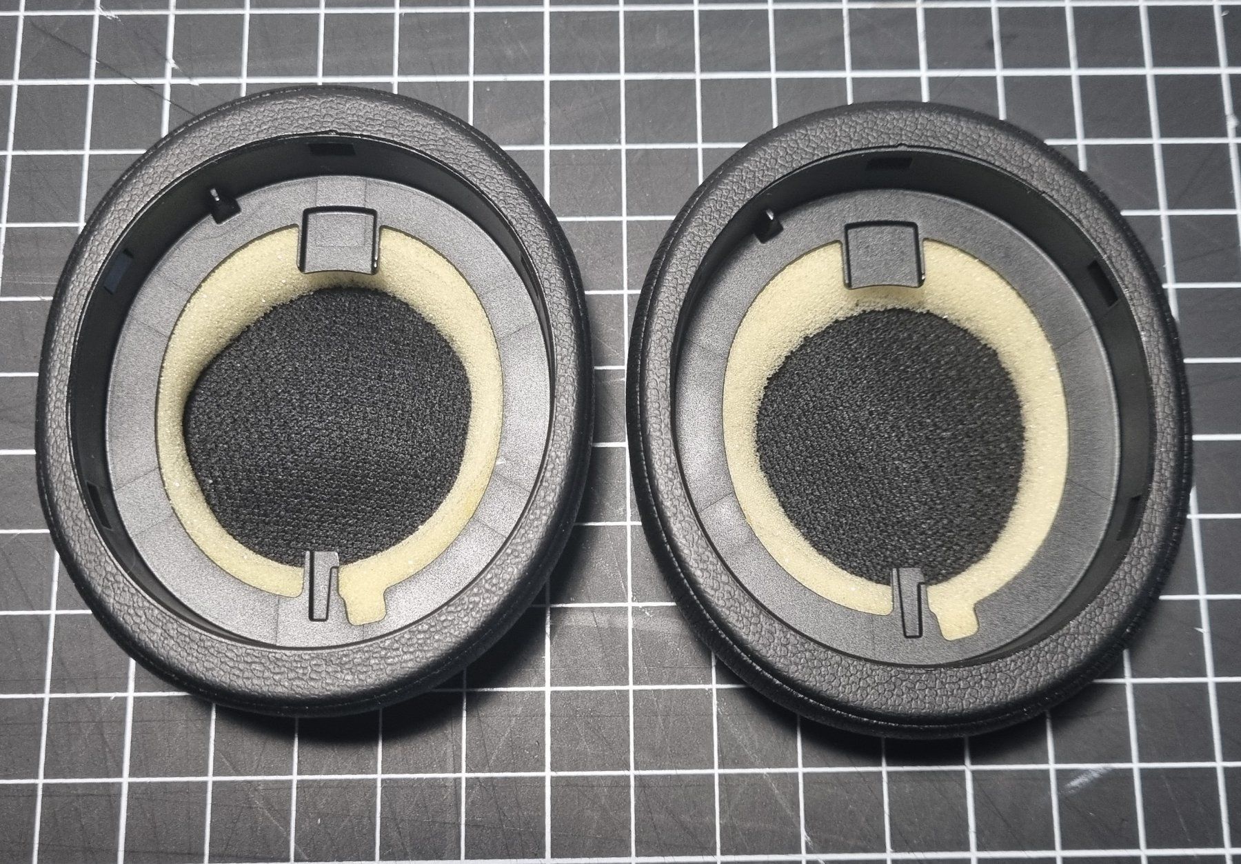 Jabra Cuffie: Jabra Evolve2 40 / 65 Ersatzohrpolster – Nuovo e nell'imballaggio originale da Naters venduto da WayneRandom 1