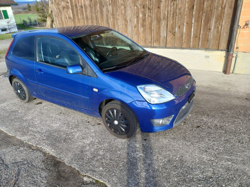 Ford Fiesta ST ab Platz