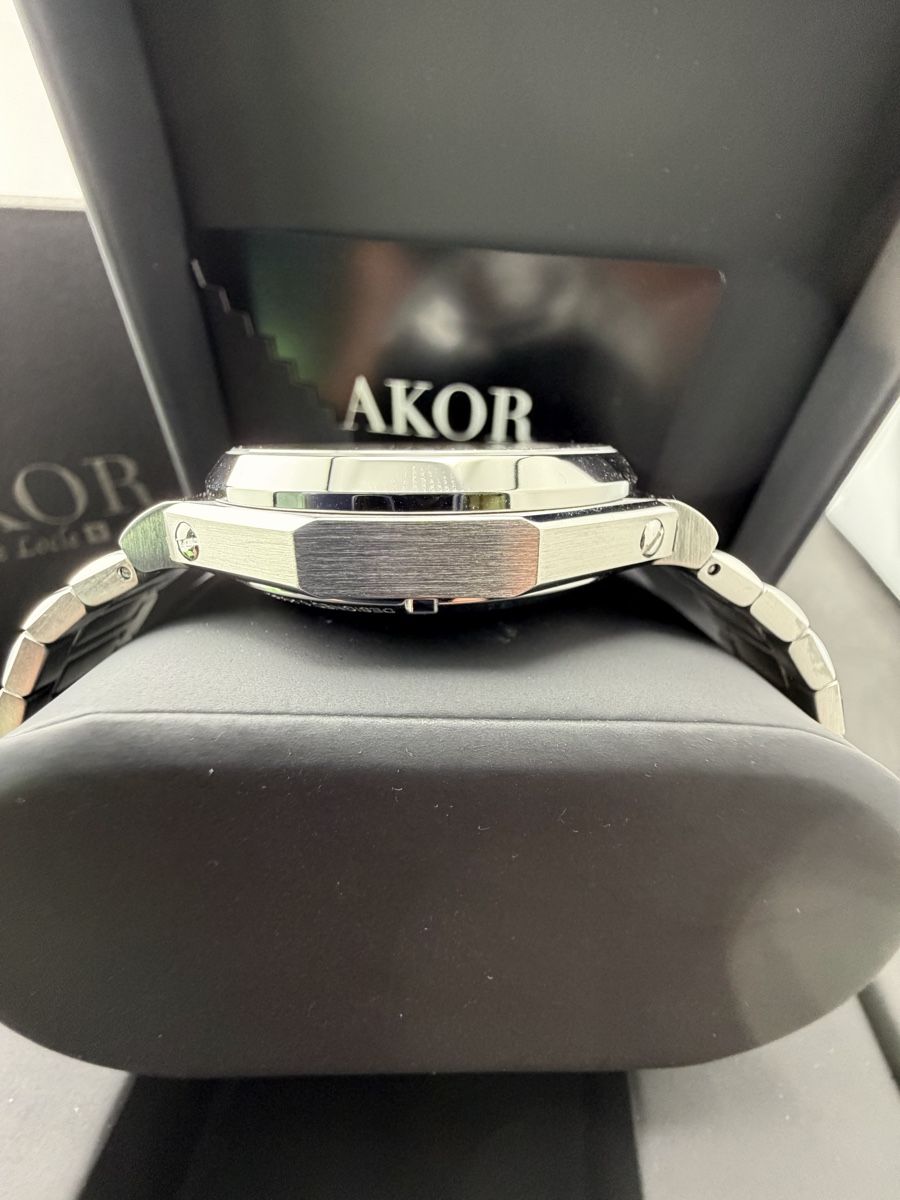 Uhren: Montre AKOR Régulateur Rouge Neuve Full Set – Neu und originalverpackt aus Neuchâtel von TopChrono24 5