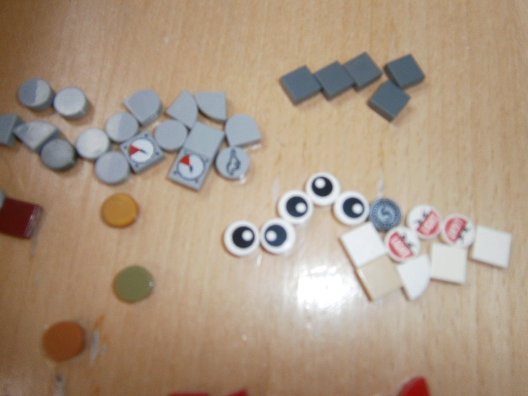 Lego Spielzeuge: Lego Abdeckplatten und Steine – Gebraucht aus Glarus von swimmy 4