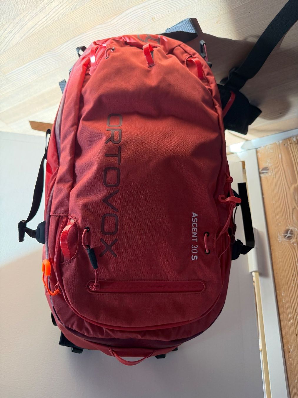 Ortovox Zaini: ORTOVOX Ascent 30 S Rucksack – Usato da Uster venduto da Koralle6