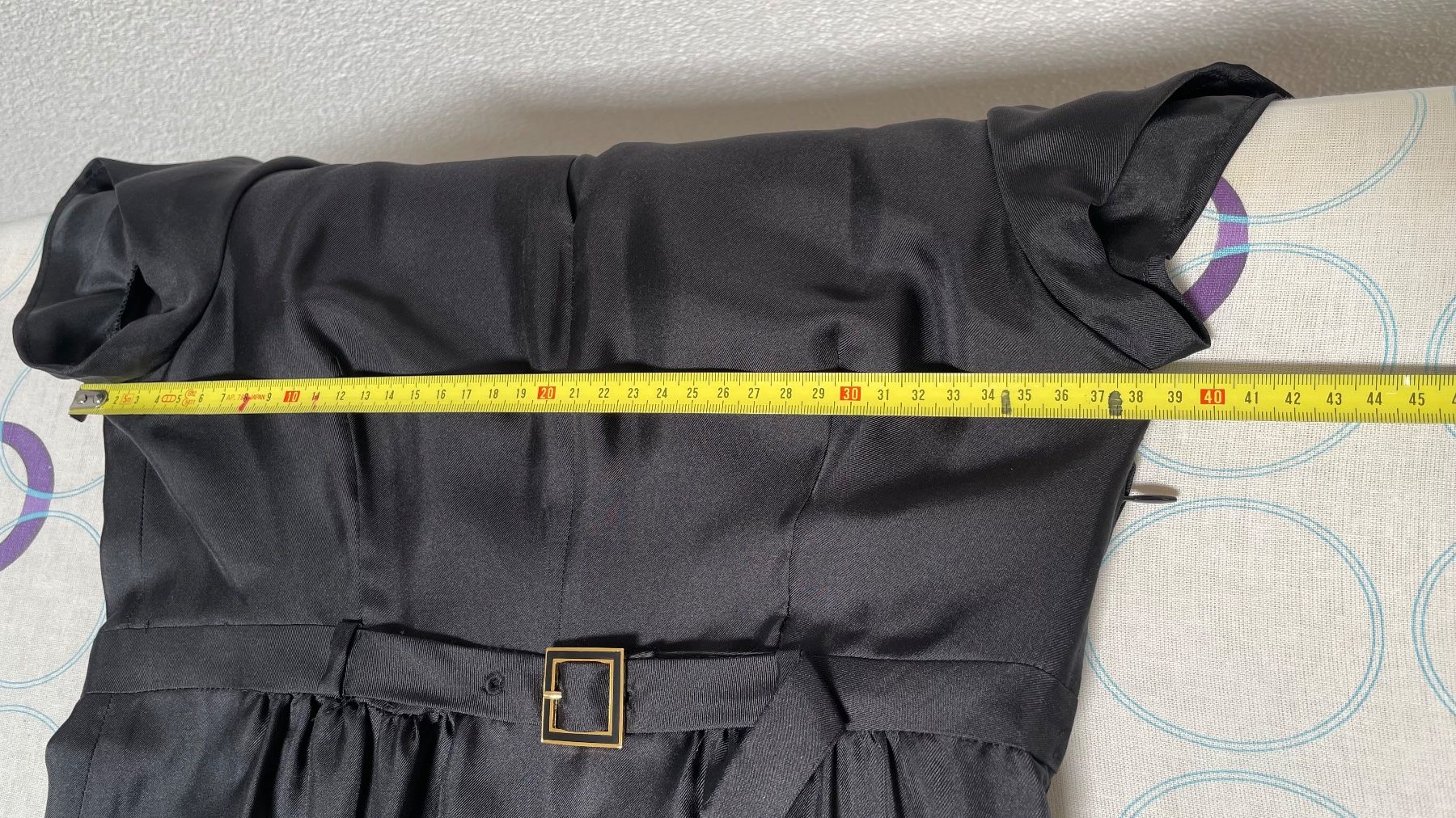 Kleider: Seidenkleid Seventy neuwertig 100% Seide – Neu (gemäss Beschreibung) aus Aarburg von Qin3ze 3