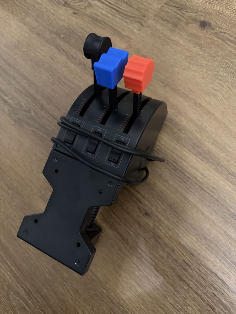 Saitek Controller: Saitek Flight Simulator Set Yoke Pedale Throttle Headset – Nuovo (secondo la descrizione) da Winterthur venduto da lar_sxb9 3
