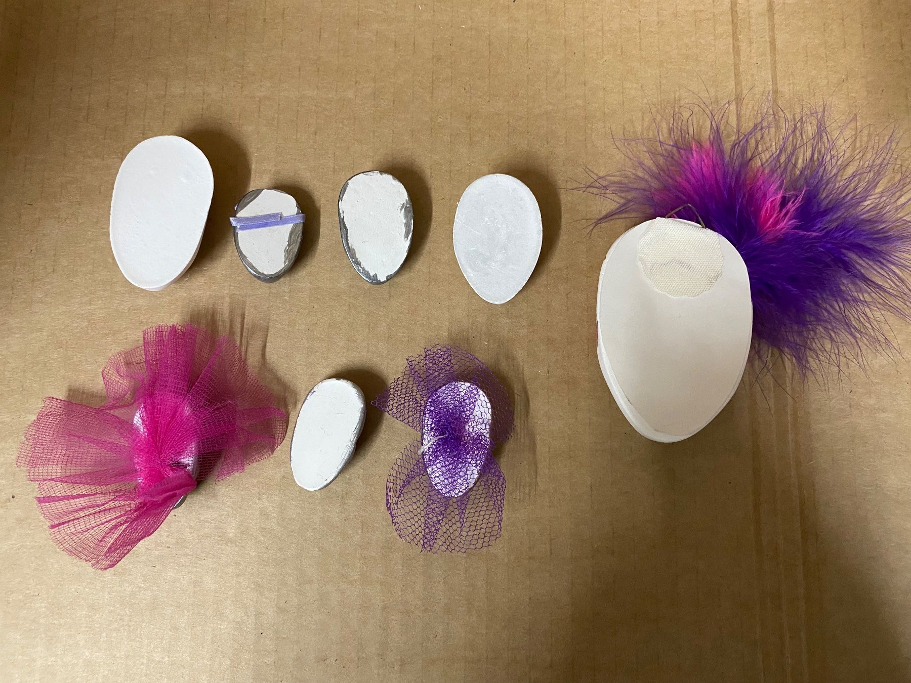 Tutte le decorazioni: Gibs Masken selbstbemalt – Usato da Eschlikon TG venduto da ArtRec 5