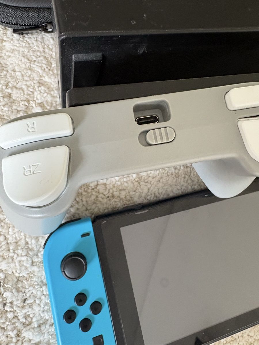 Nintendo Konsolen: Nintendo Switch Konsole mit Zubehör gebraucht – Gebraucht aus Benglen von morningchild 5