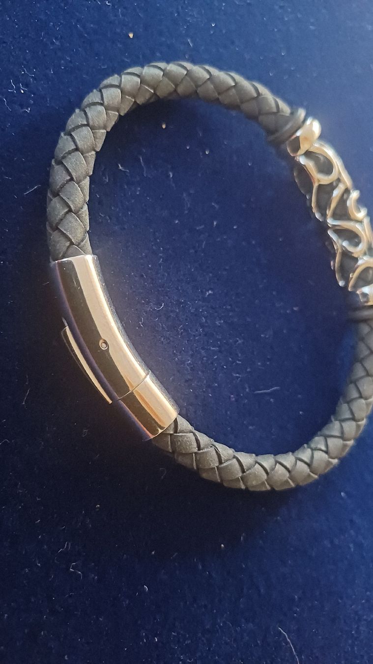 Bracciali & Braccialetti: Schöner Armring  – Usato da Flawil venduto da Naphtali