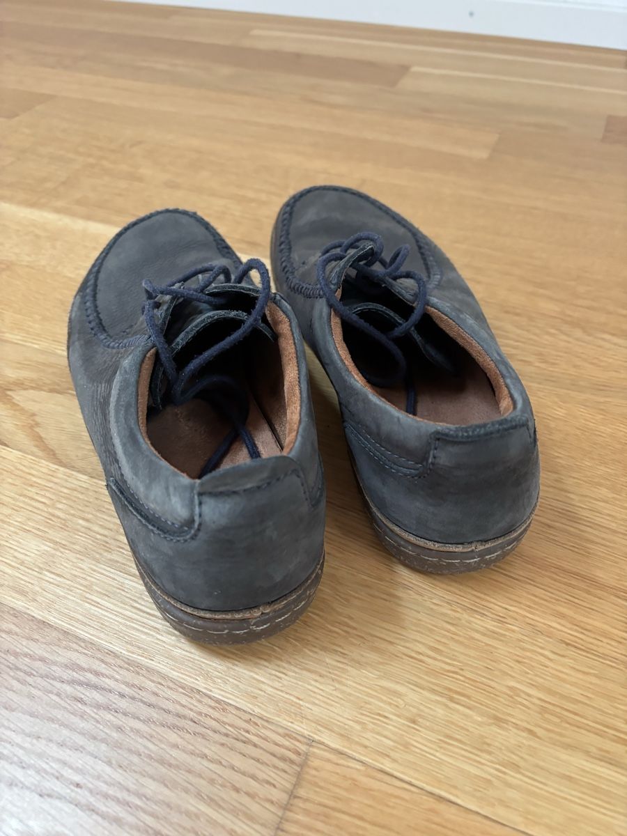 Clarks Herrenschuhe: Clarks Wildleder Sneaker dunkelblau Grösse 42 – Gebraucht aus Bettwiesen von ras_9rk9 2