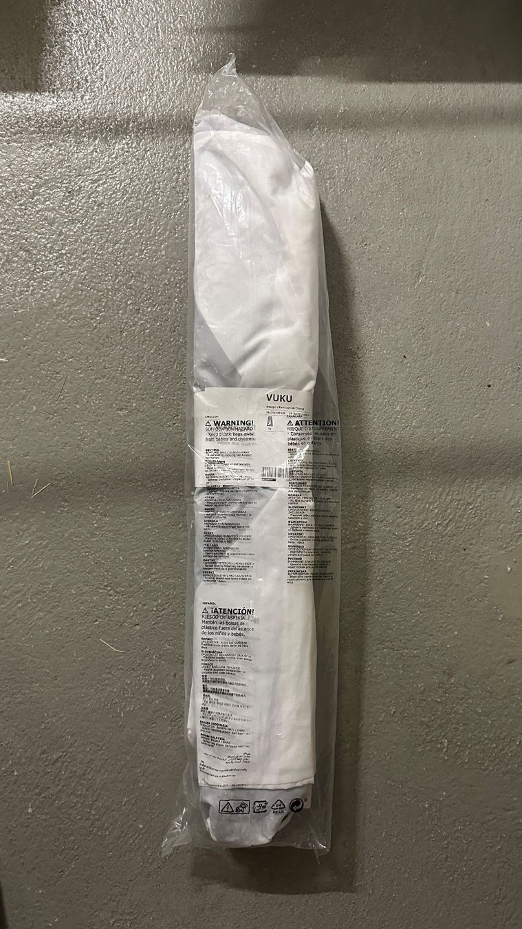 Ikea Armadi: Kleider-/Mottenschrank IKEA VUKU – Nuovo e nell'imballaggio originale da Thalwil venduto da Stilver