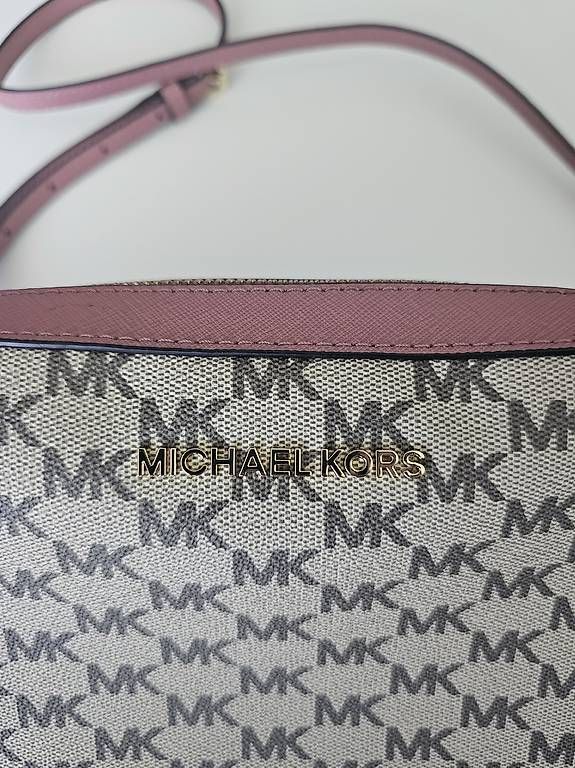 Sacs femmes: Michael Kors Tasche – D'occasion à Uster par Nathalie-309 2