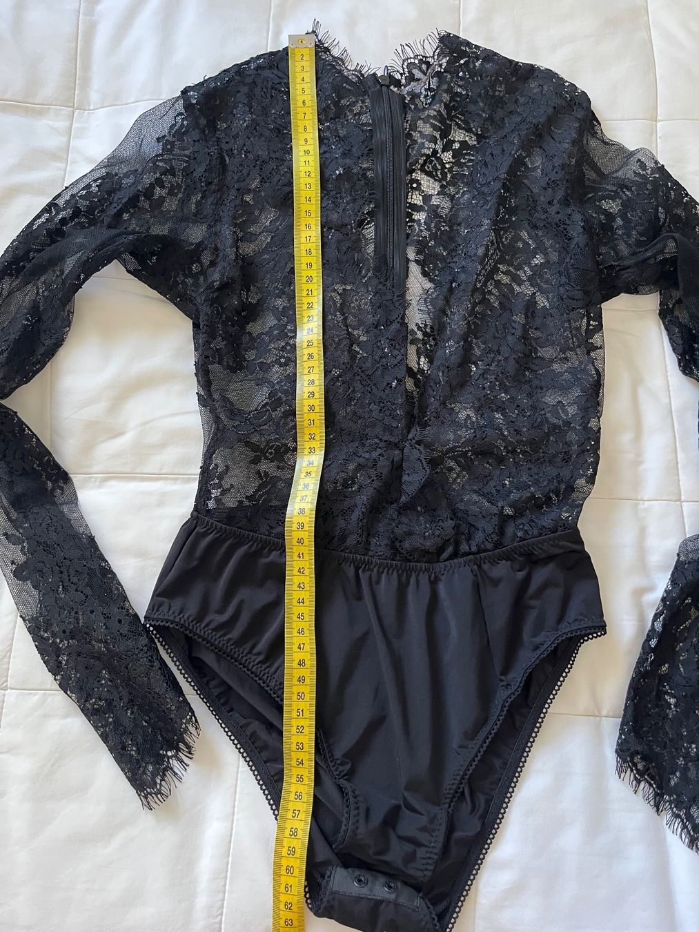 Top: New  lace body top size S – Nuovo (secondo la descrizione) da Chêne-Bougeries venduto da Seetooyoo 3