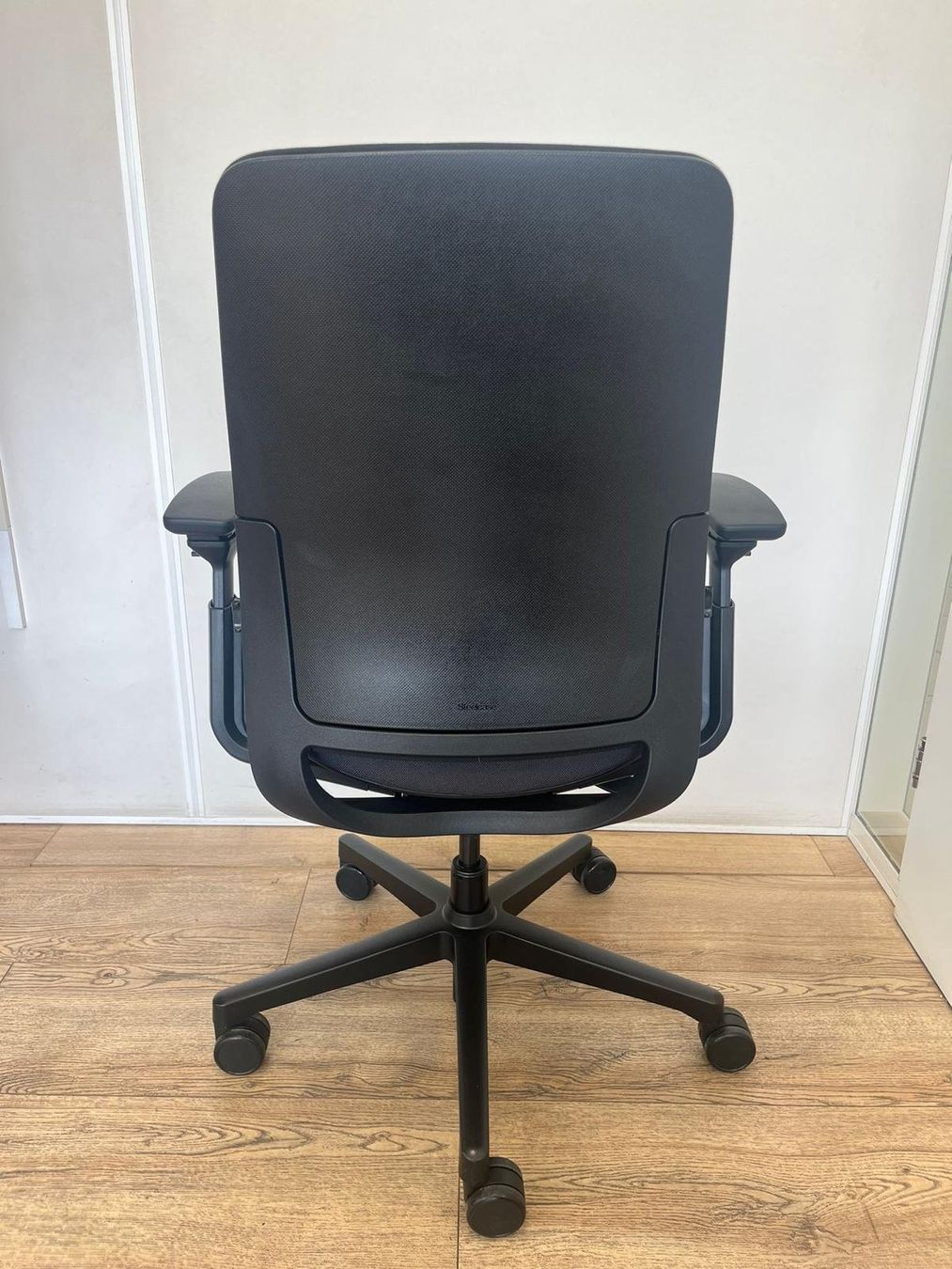 Steelcase Chaises: Steelcase Amia x Leap V2 – D'occasion à Purmerend par Offeco 5