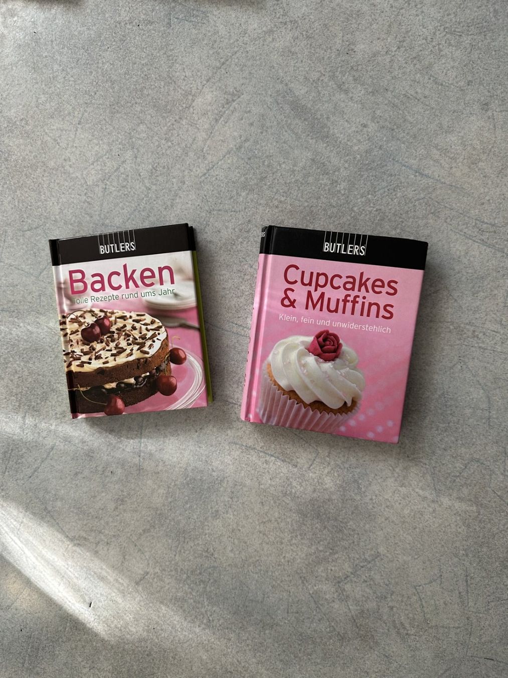 Libri: Dessertbücher 10 Stück 20.- – Nuovo (secondo la descrizione) da Oberurnen venduto da Smile58 2