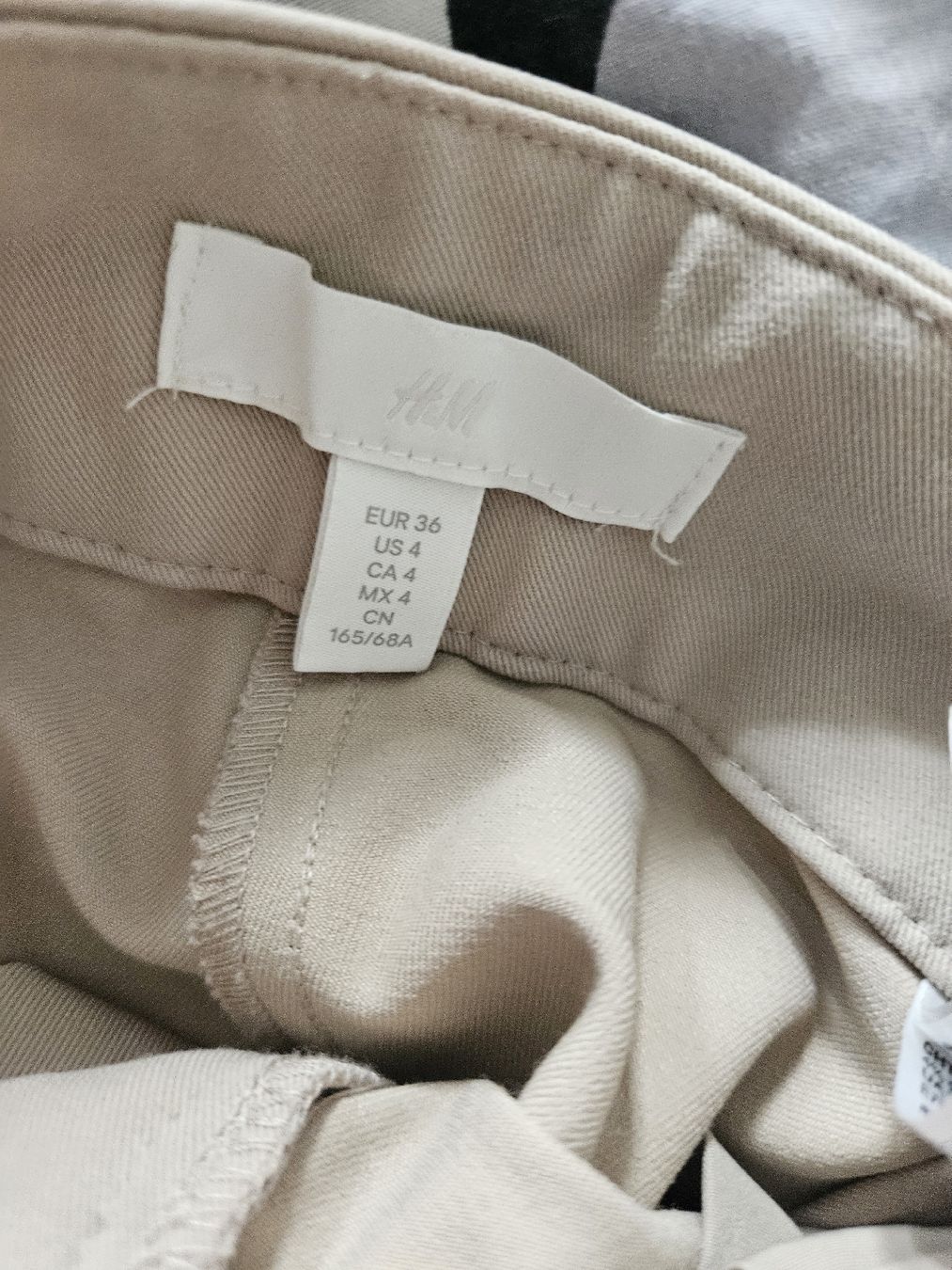 H&M Hosen: Hosen beige Grösse 36 H&M – Gebraucht aus Wil SG von an_ka 2