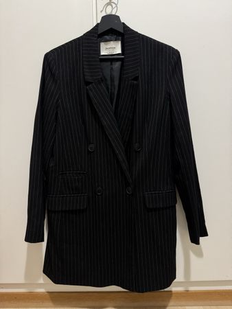 Veste tailleur rayée Stradivarius