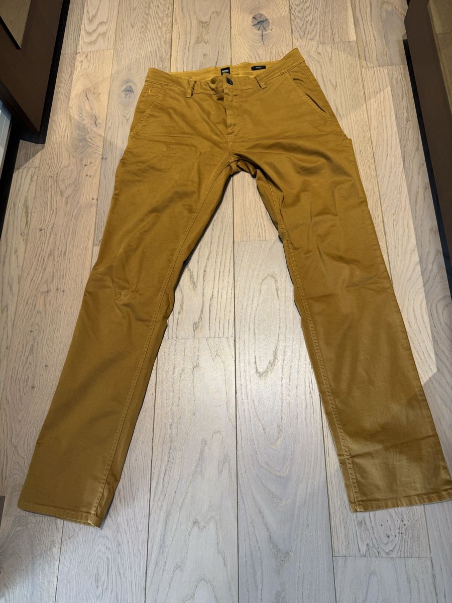 Hugo Boss Hosen: Hugo Boss – Neu (gemäss Beschreibung) aus Corpataux von seniz