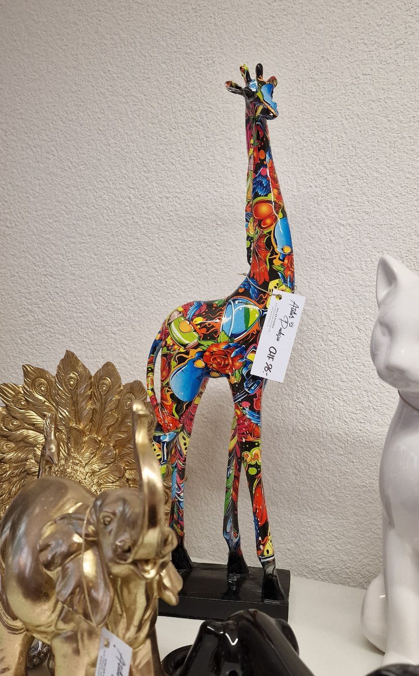 Statuette: Giraffe Graffiti Look Rot/Blau – Nuovo e nell'imballaggio originale da Schaffhausen venduto da AtelierPudesco