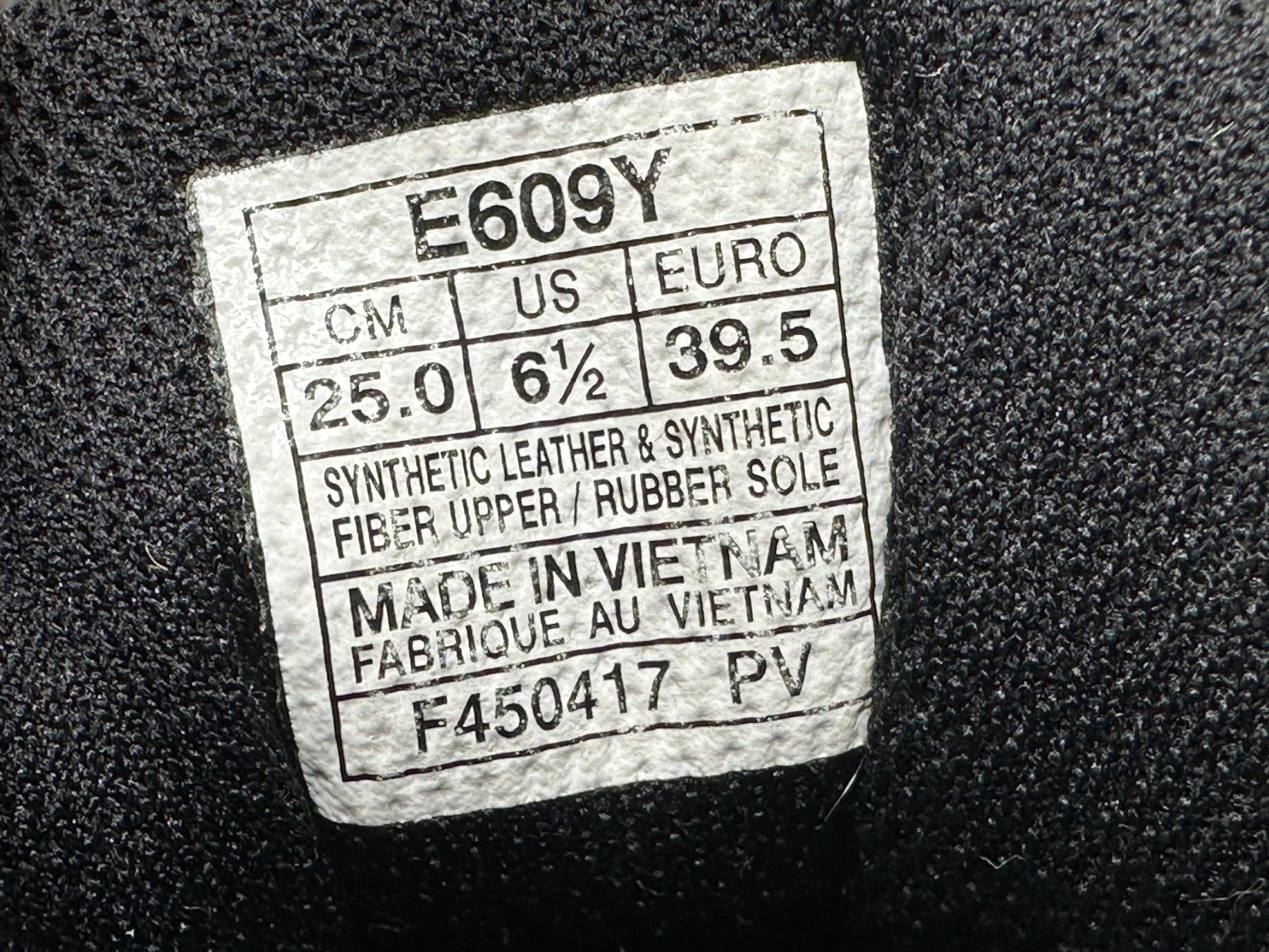 Asics Herrenschuhe: Asics GEL-DOMAIN 4, pointure 39.5 – Gebraucht aus Morges von vintix 1