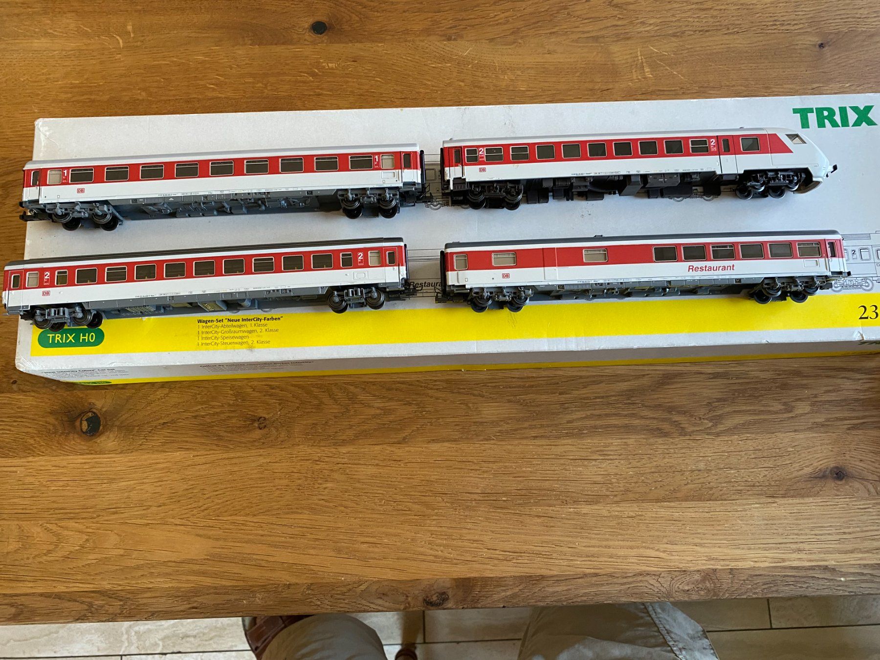 Trix Modellini di ferrovie: Trix IC-Set, 4-teilig mit Steuerwagen – Nuovo (secondo la descrizione) da Bözen venduto da Stefant0 2