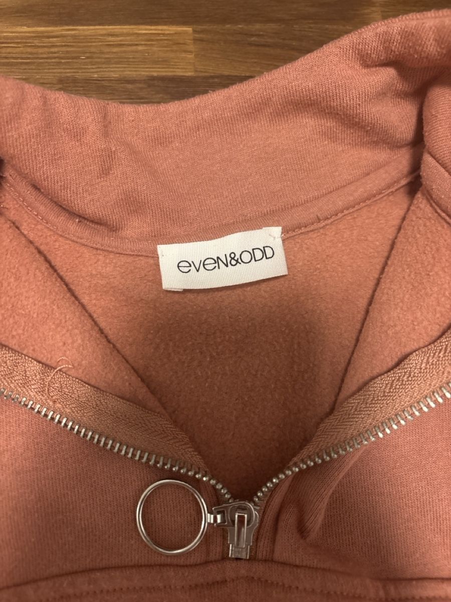 Pullover & Sweatshirts: Damen Pullover rosa Grösse S – Gebraucht aus Hinwil von liviipivii 1