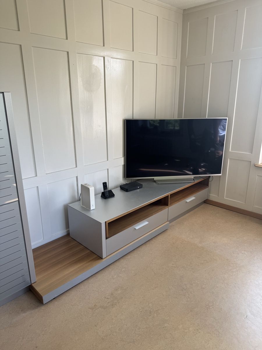 TV Möbel: TV-Komode – Gebraucht aus Wald ZH von abi_9v52