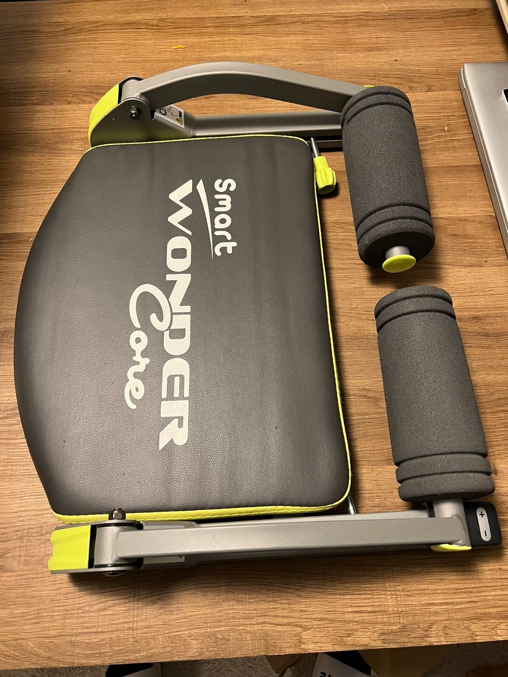 Hometrainer: Smart Wonder Core Bauchtrainer Heimtrainer – Usato da Volketswil venduto da Lootington_Post