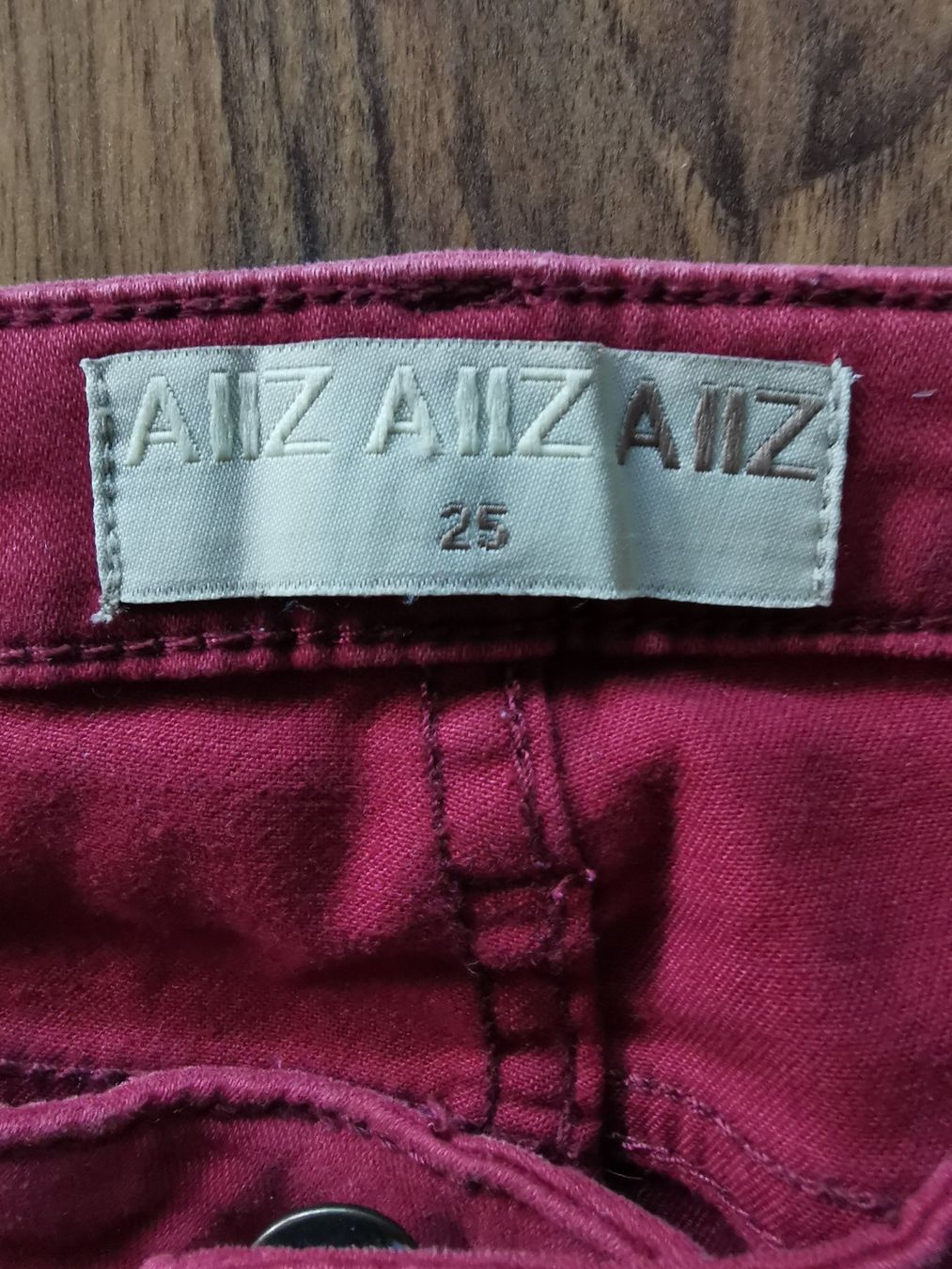 Jeans: Rote Jeans – Usato da Glattfelden venduto da sut_q8d2 5