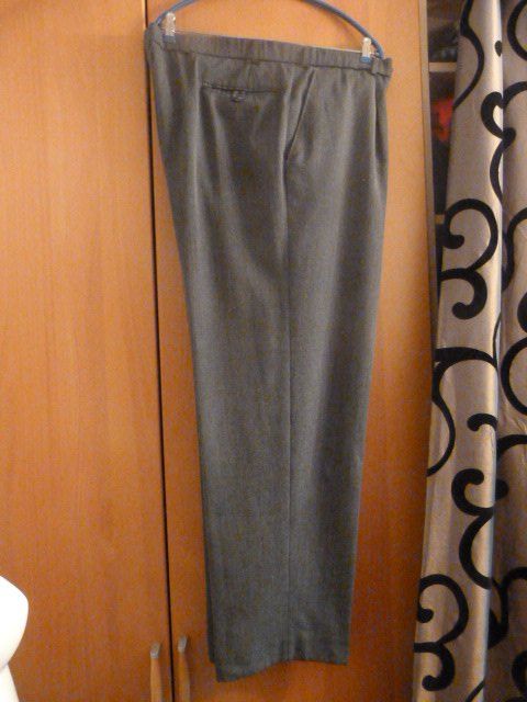 Pantaloni: Herrenhose Sven, Gr. 56, grau – Usato da Nunningen venduto da Fashion-Ave51