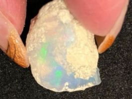 SALE 10 kts Regenbogen Opal Rohedelstein Opale Blau Grün