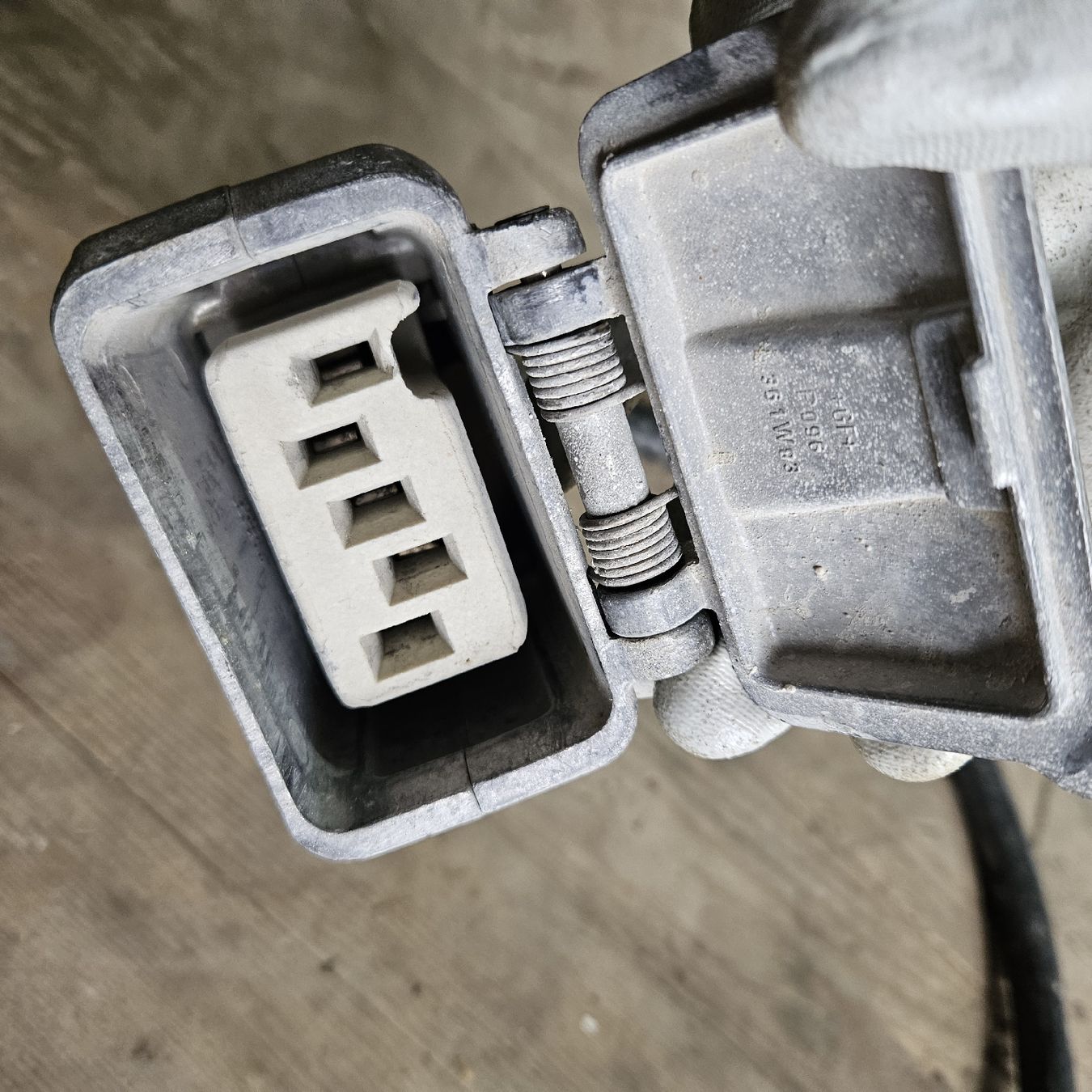 Alimentazione elettrica: Übergangsstück – Usato da Unteriberg venduto da amd89 2