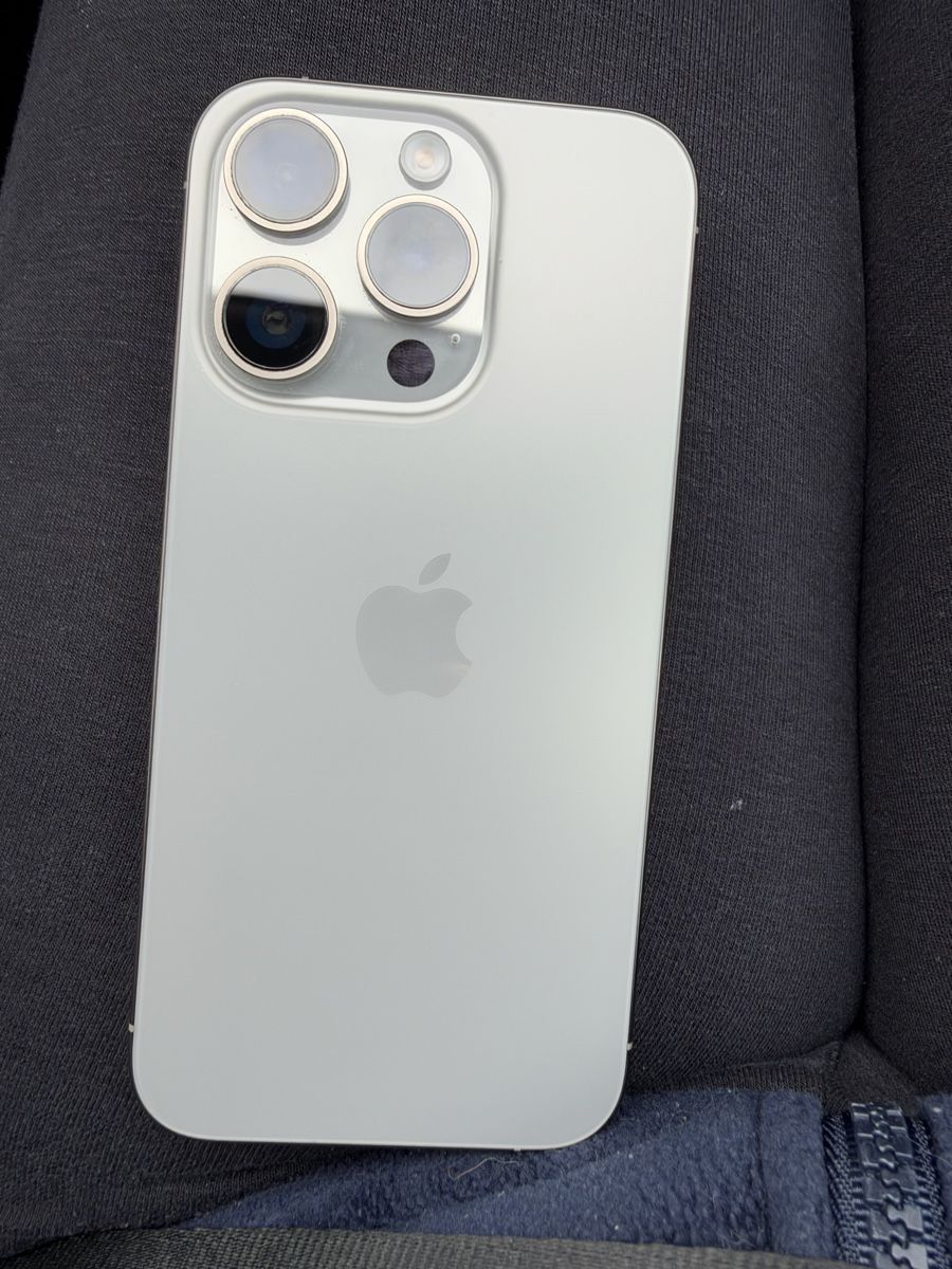 Apple Handys / Smartphones: Apple iPhone 15 Pro Smartphone super Zustand  – Gebraucht aus Niederbipp von anas4 3