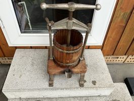 Antike Weinpresse / Obstpresse zu verkaufen!