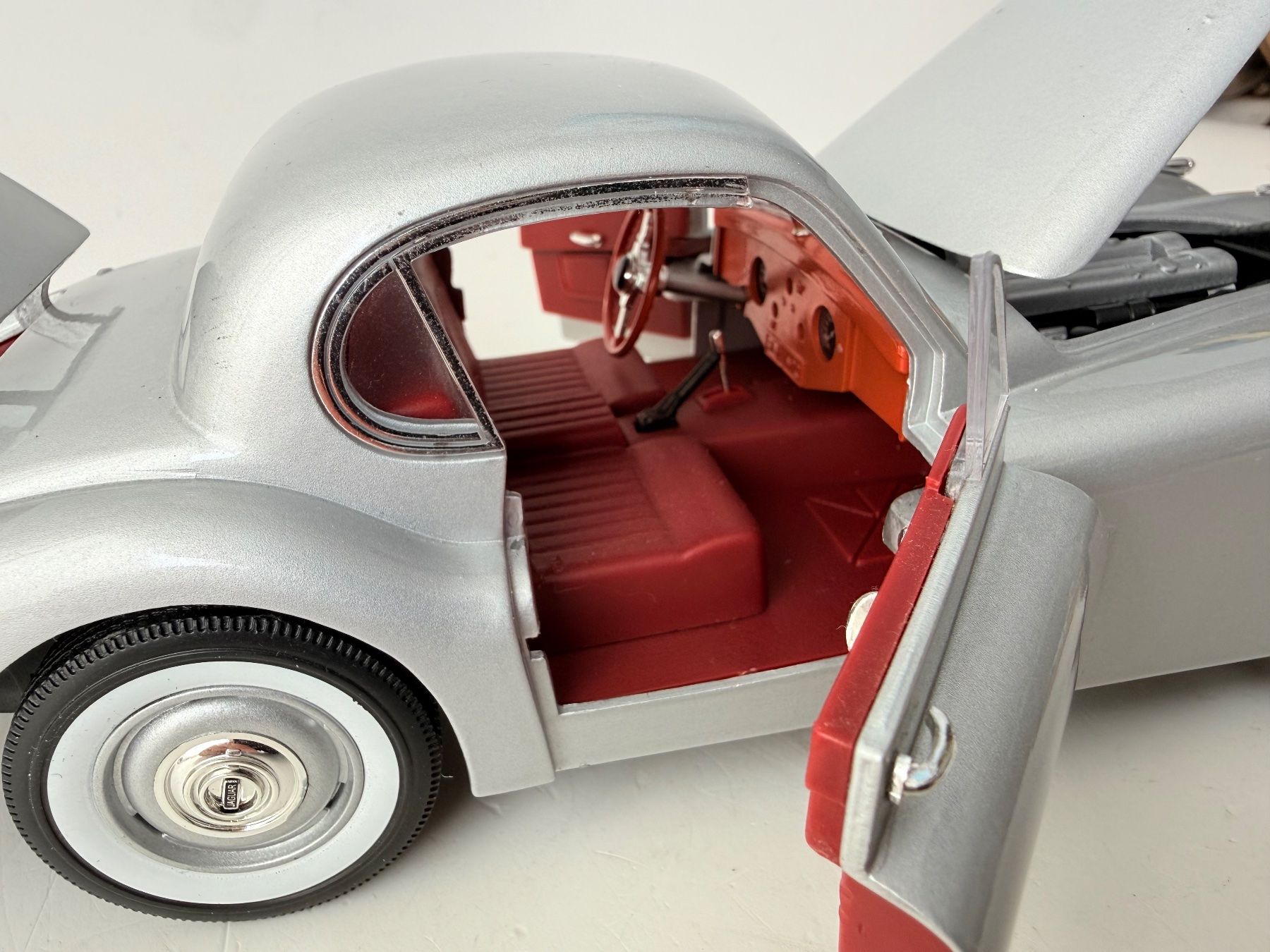 Jaguar Modellini d'auto: Modellauto Jaguer XK120 Coupe – Usato da Zwingen venduto da moje1 4