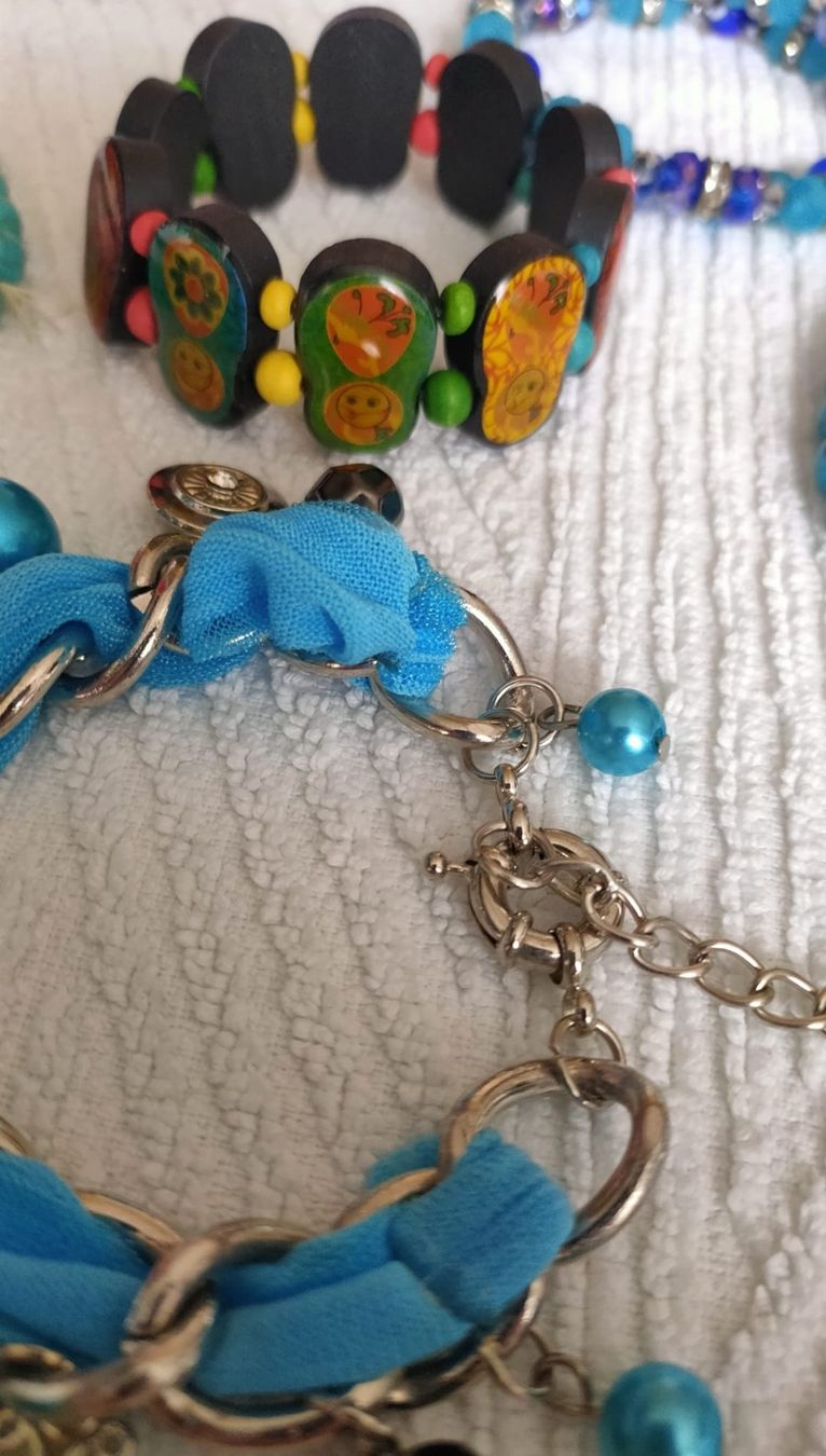 Bracelets: Armbänder – D'occasion à Luzern par Luzern_Energy 4