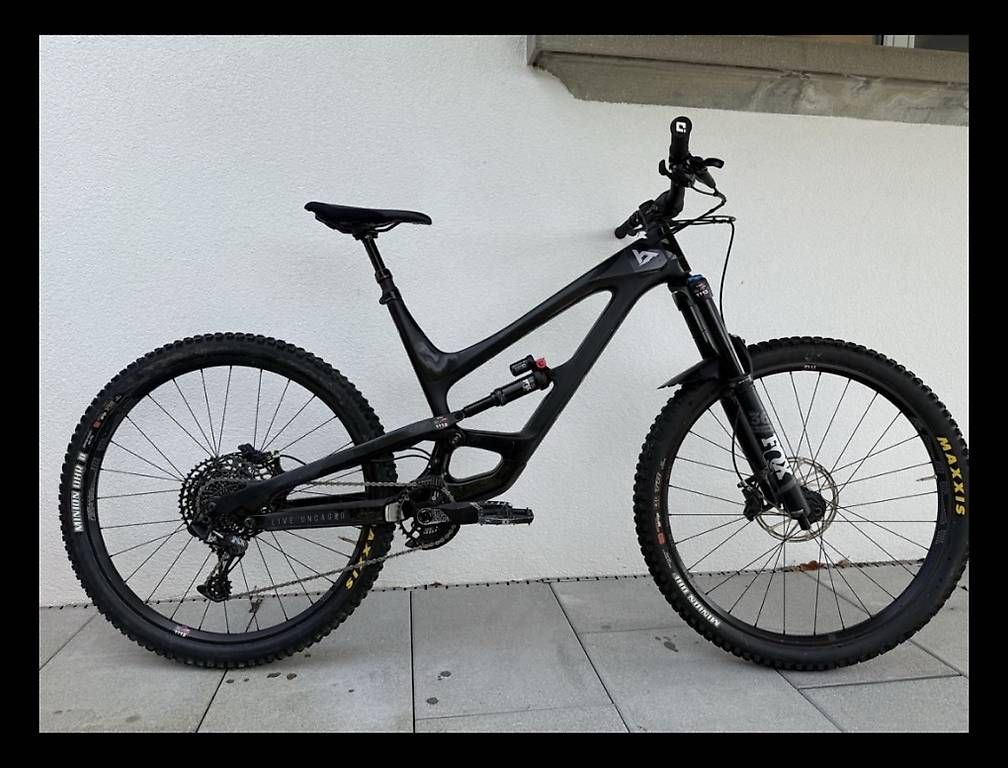 YT Biciclette: YT Capra Core 3 Carbon Enduro Bike – Usato da Münchwilen TG venduto da VeniceBeach02 1