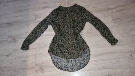 Kleid  mit Blumenmuster, Grösse 38 neuwertig