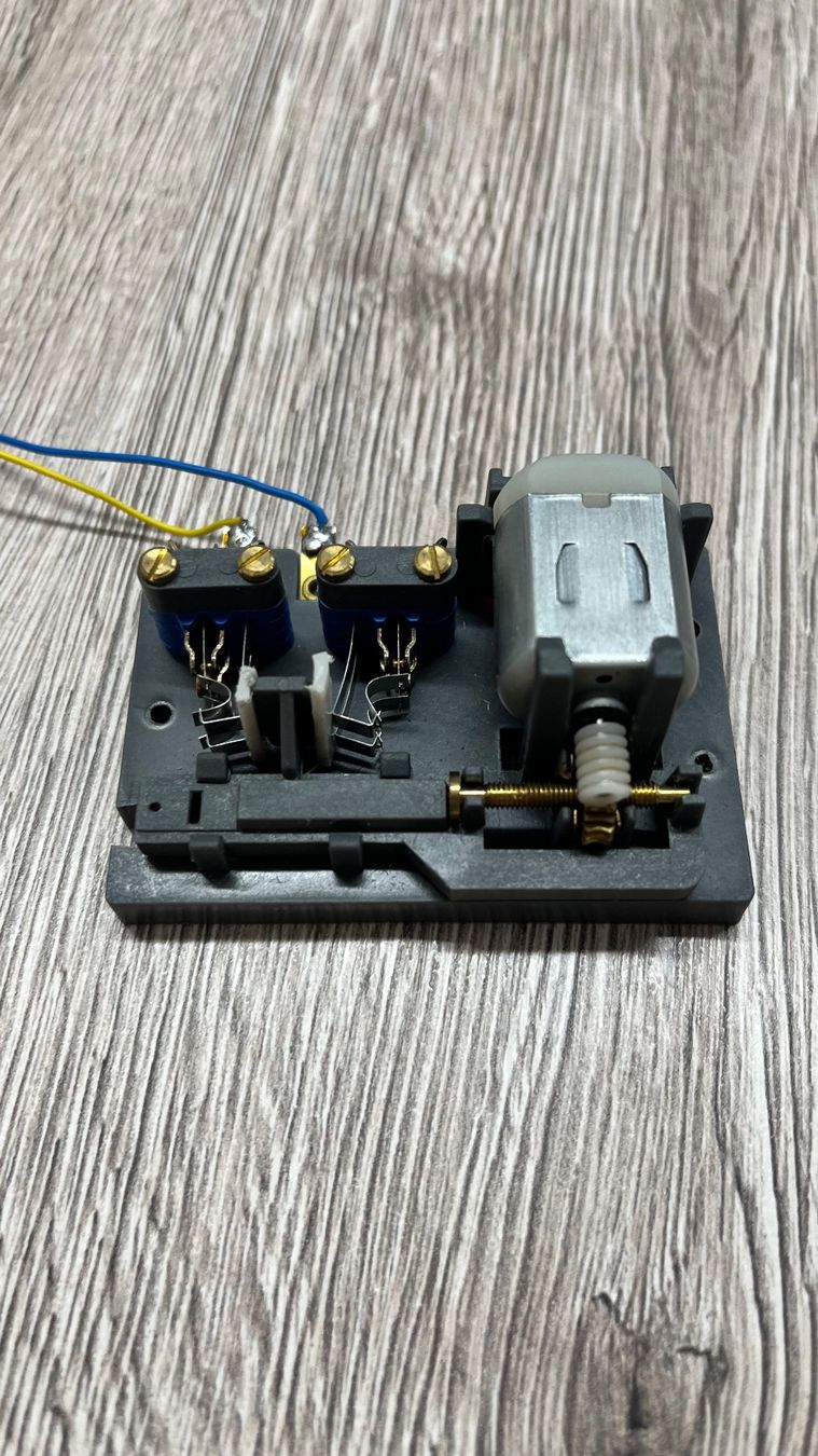 Lemaco Modellini di ferrovie: Lemaco Weichenmotor ACC-001 – Usato da Windlach venduto da Kelebra 1