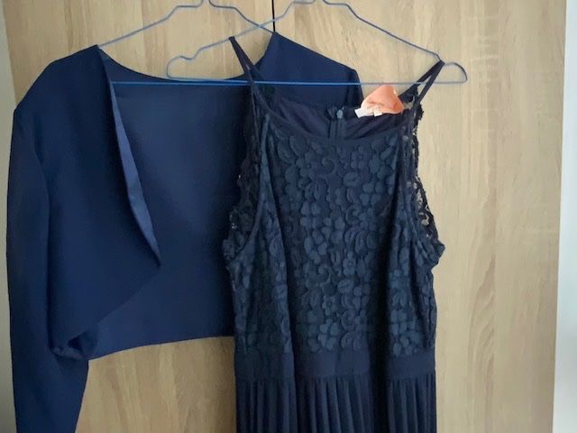 Vestiti: Festkleid – Usato da Schübelbach venduto da S1CH 1