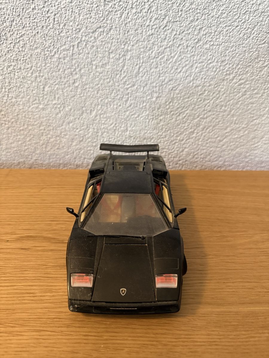 Bburago Modellautos: Burago Lamborghini Countach 1988 1/18 – Gebraucht aus Aarberg von Paloma013 1