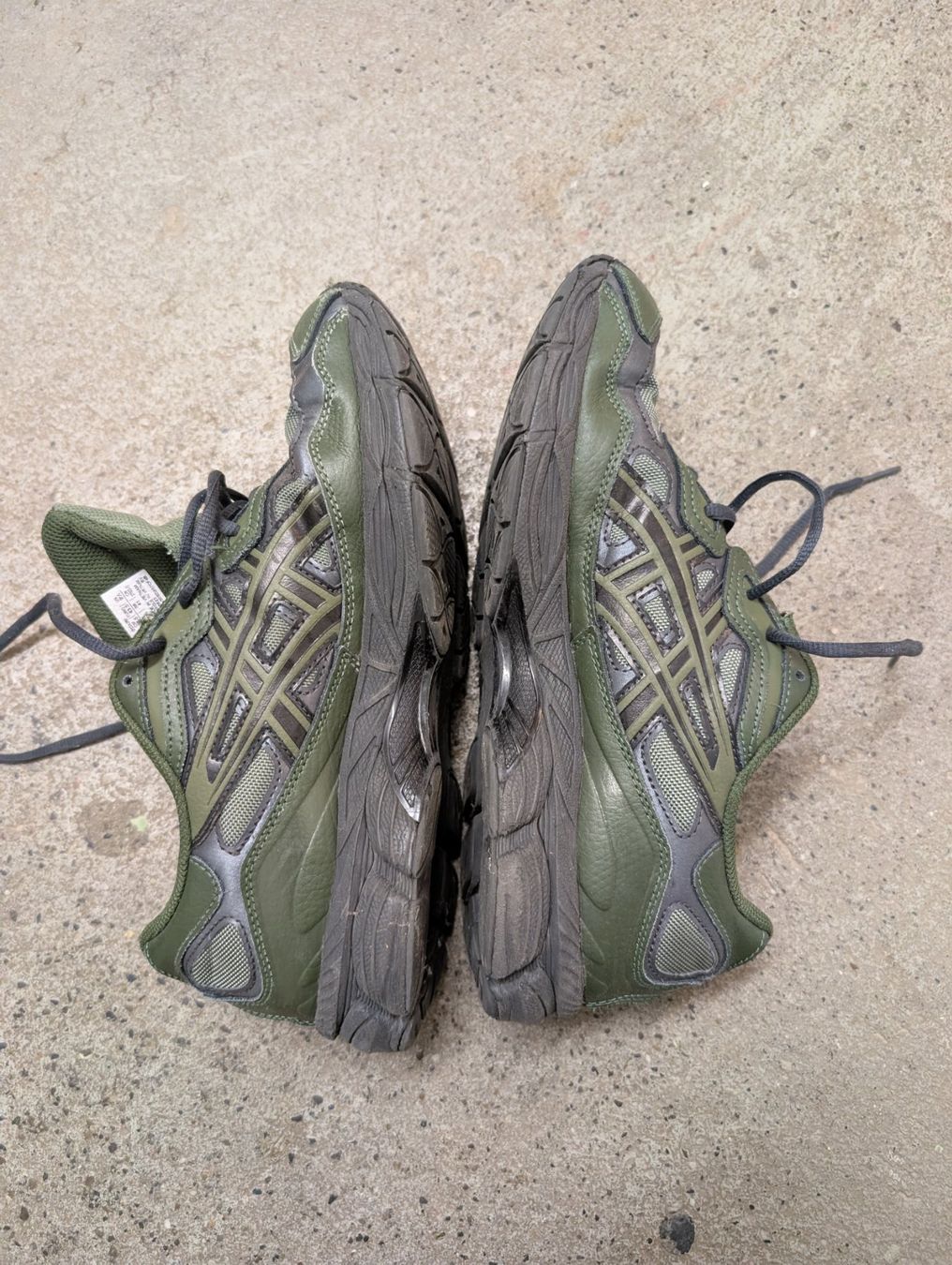 Asics Scarpe da uomo: Asics Sneaker | grün Grösse 43.5 gebraucht – Usato da Zürich venduto da IT_CAT