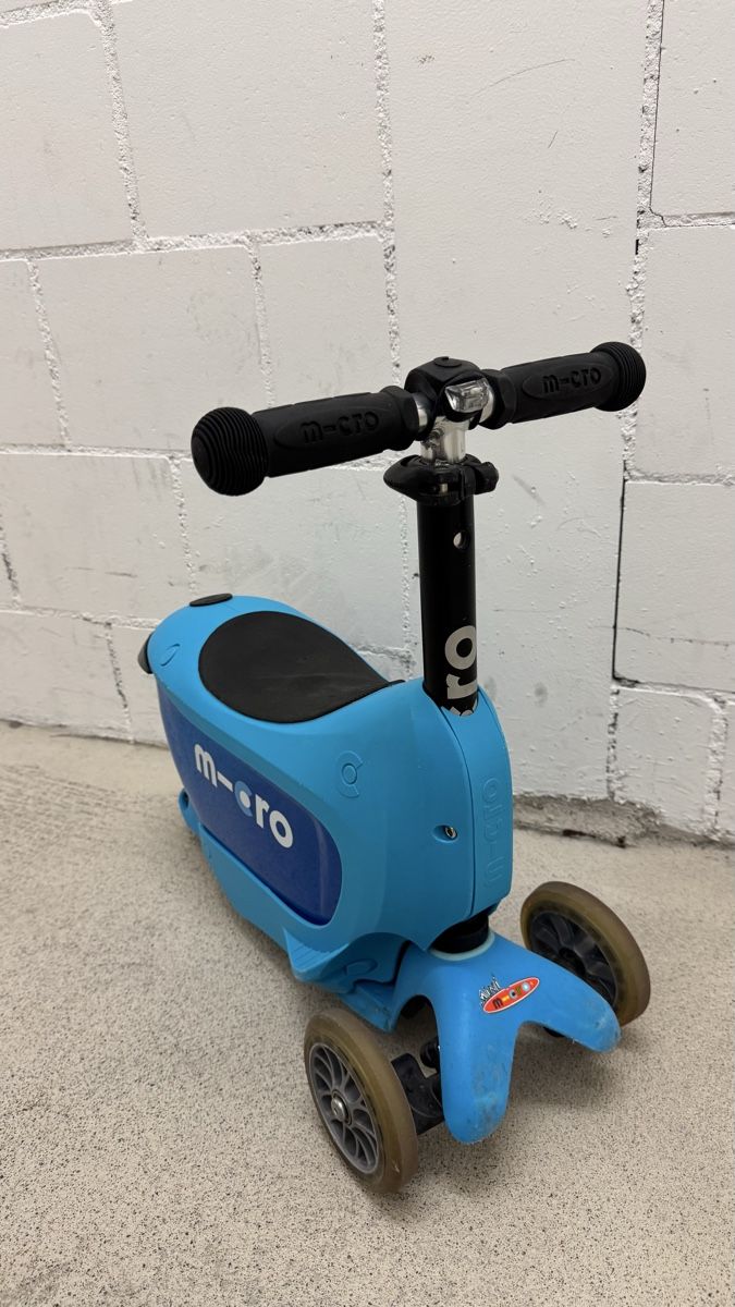 Micro Kickboard: Micro Mini2Go Kinderroller blau mit Sitz guter Zustand – Usato da Schlieren venduto da SusakS 4