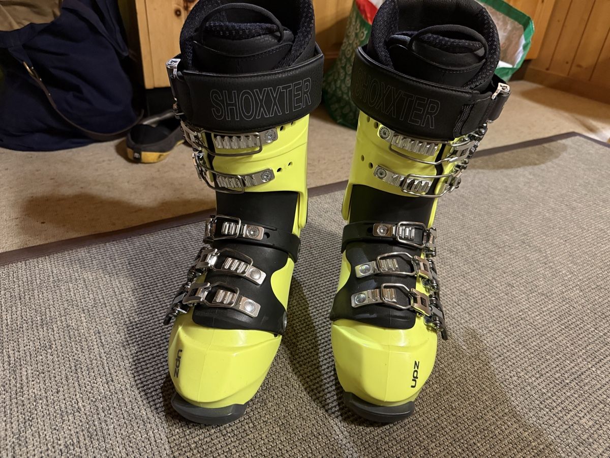 Scarpe da uomo: Neue Männer Raceboard Schuhe grösse 7.5 – Nuovo (secondo la descrizione) da Niederscherli venduto da ard_nas