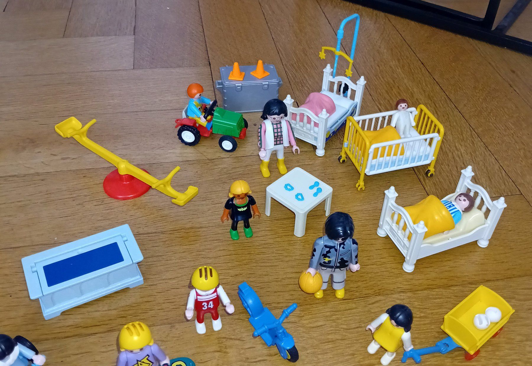 Playmobil Spielzeuge: Playmobil : école enfantine et crèche – Gebraucht aus Neuchatel von Vlenoble 5