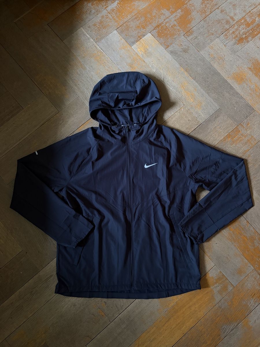 Nike Giacche: Nike Regenjacke neu M – Nuovo (secondo la descrizione) da Winterthur venduto da raphael.hbg