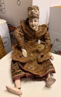 Marionnette traditionnelle en bois et textile (Asie sud-est)