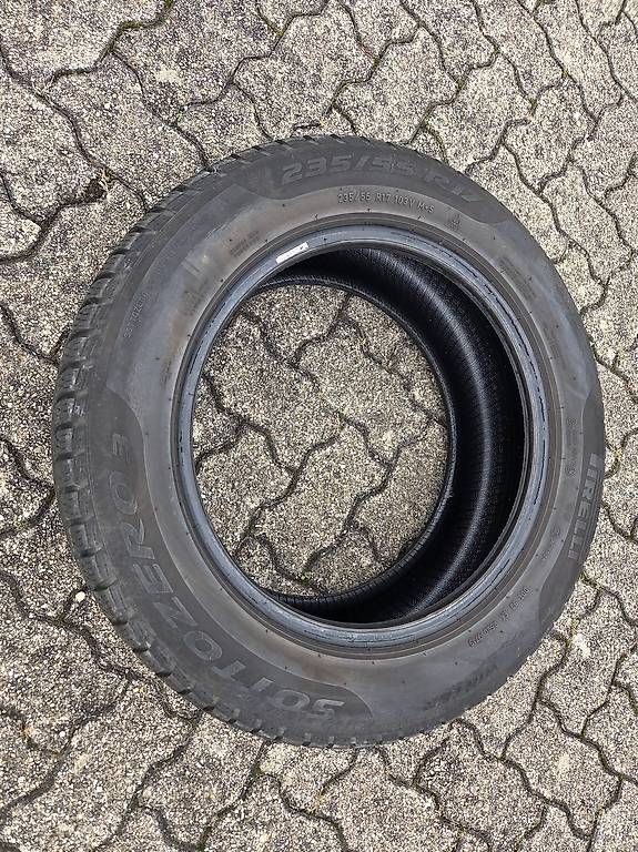 Pneumatici & Ruote complete: 4 stk. Winterreifen / PIRELLI – Usato da Lausen venduto da 04362