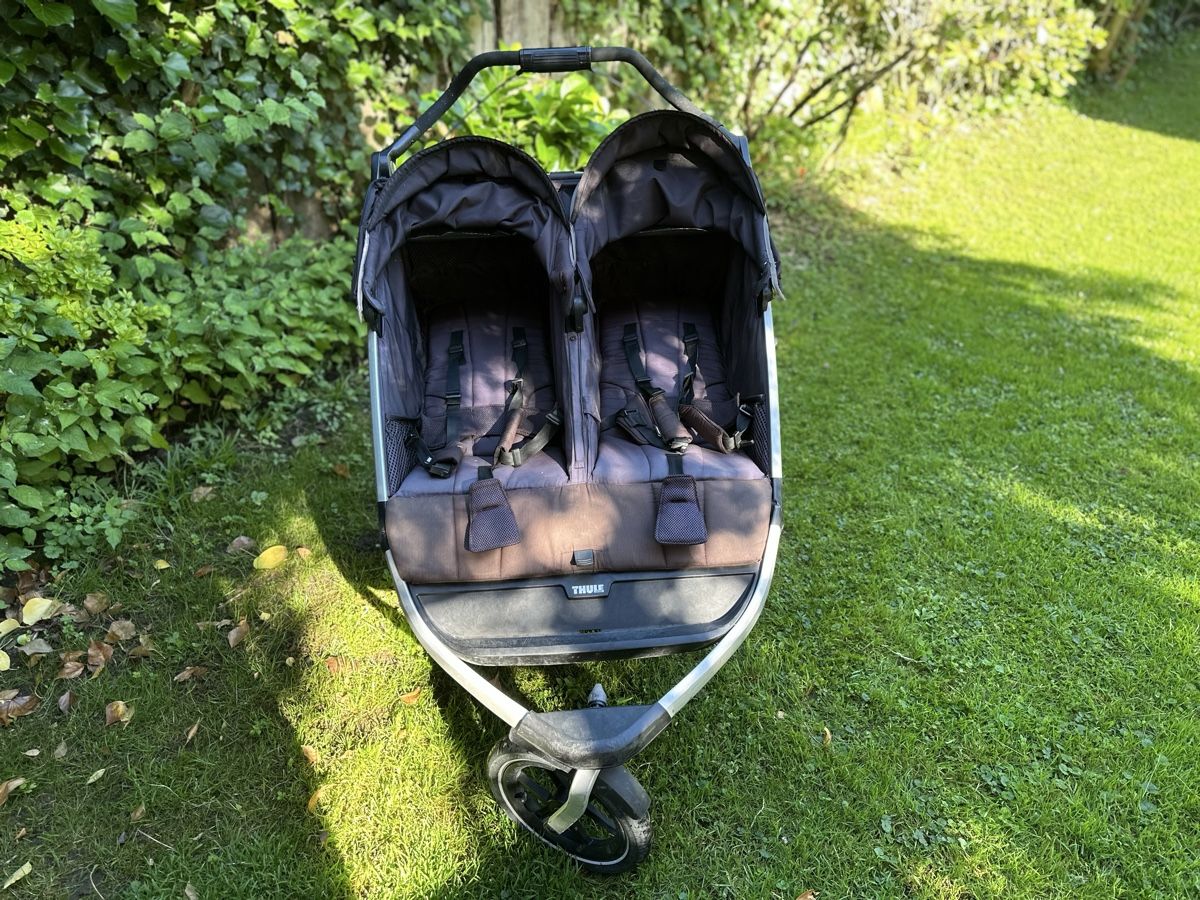 Thule Kinderwagen: Thule Double Stroller Jogger for twins - Great for Summer! – Gebraucht aus Wolfhausen von Catalin_Neacsu 4
