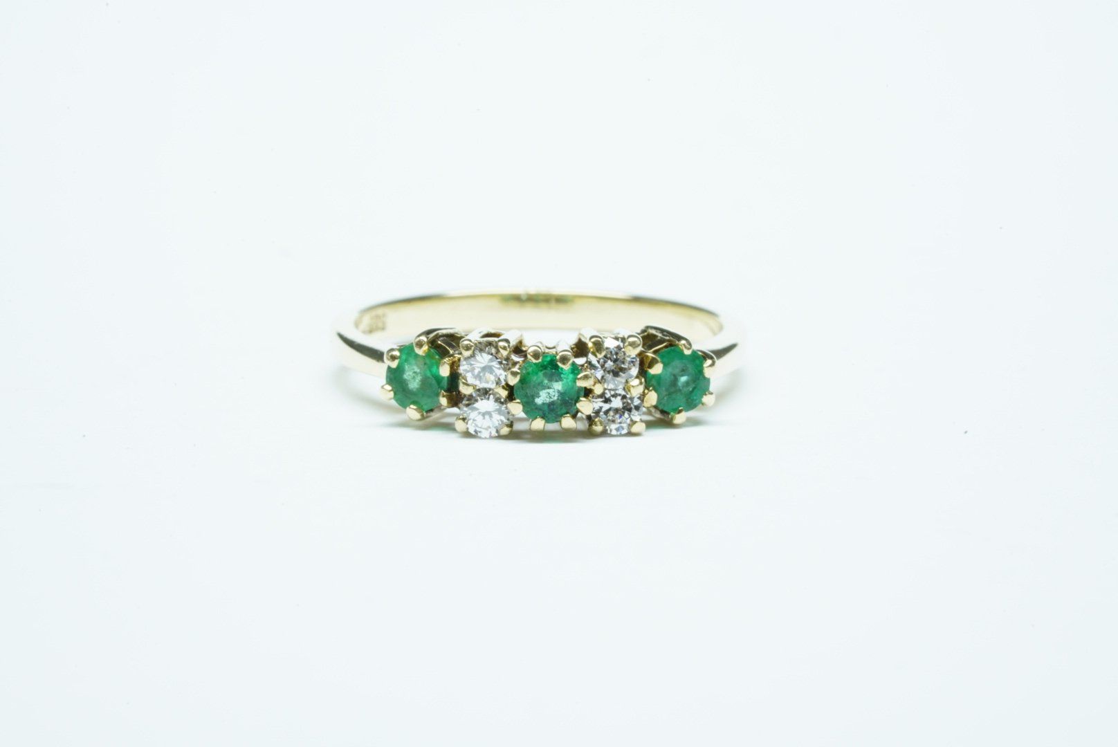 Anelli: Fingerring 14k mit Smaragden und Diamanten – Usato da Bülach venduto da Re-Jewelled