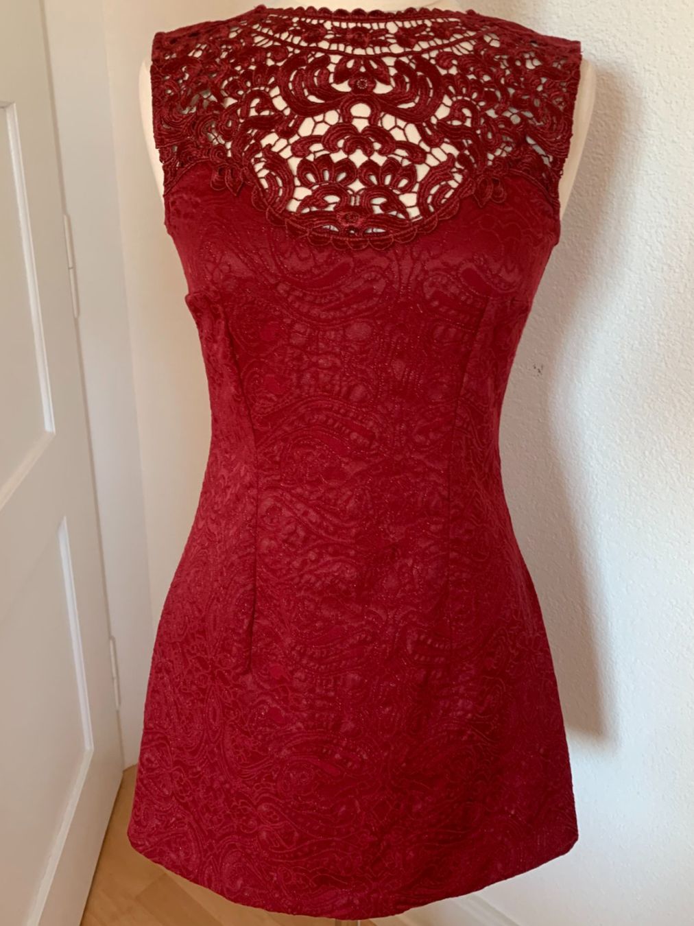 Orsay Kleider: Orsay Damen Kleid, Gr. 36, Bordeaux – Gebraucht aus Worb von farben20zauber